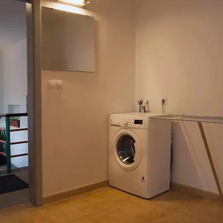 U Vinoteky נימבורק