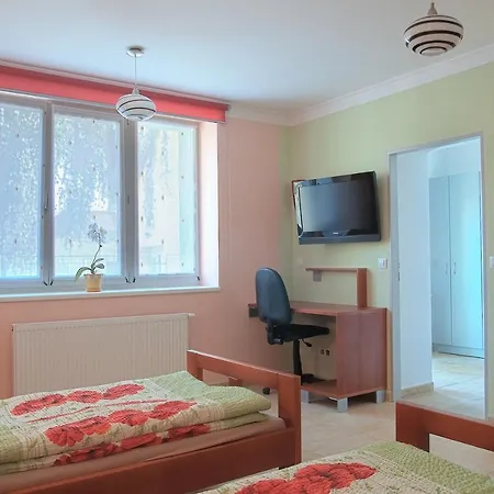 U Vinotéky 4* Nymburk